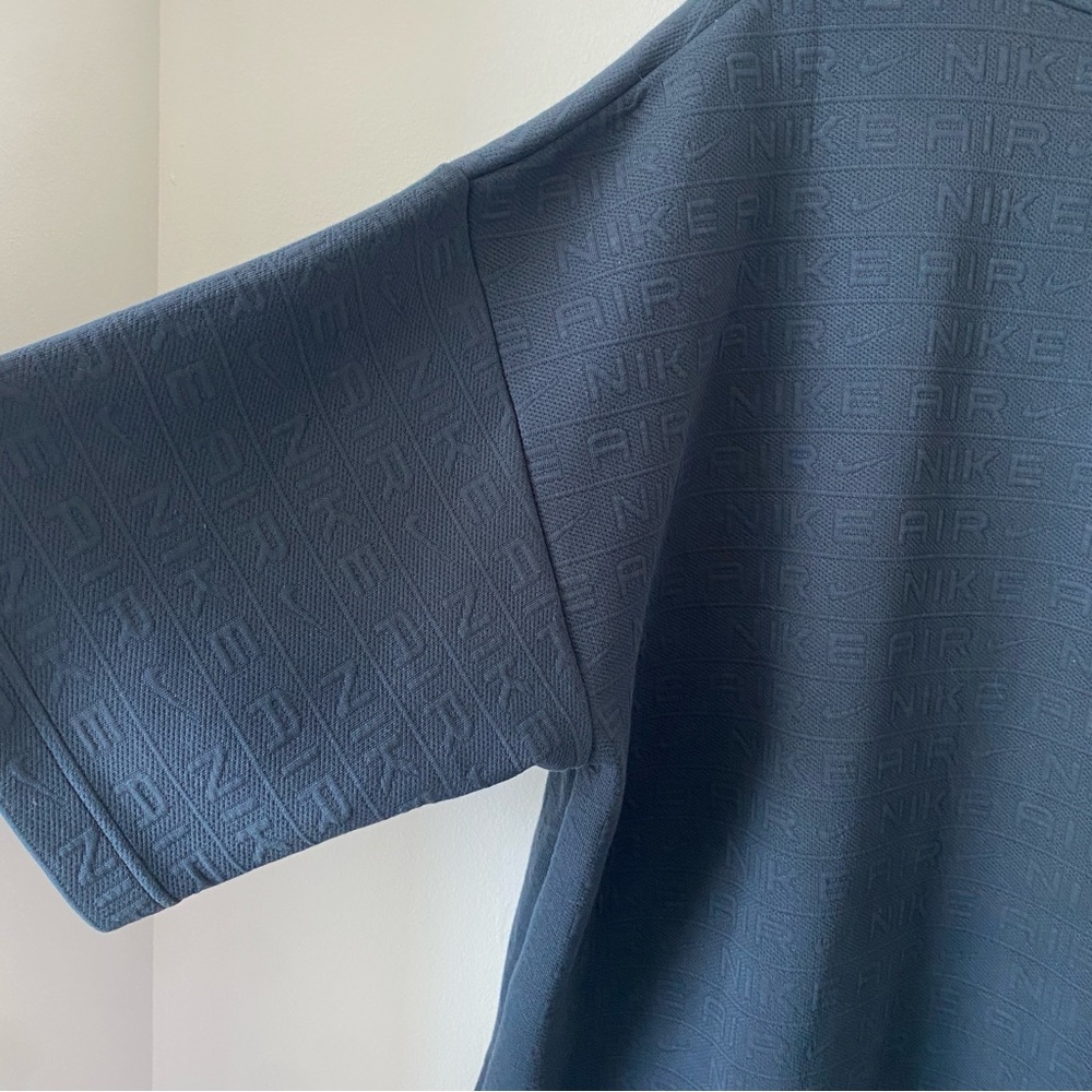 Nike Air Embossed black shirt - Picture 4 of 10